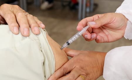 Profissionais da Educação acima de 18 anos poderão se vacinar na sexta-feira (11), em Jacareí