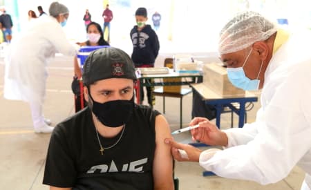 Nova chance! Jacareí imuniza pessoas com 41 anos ou mais, sem comorbidades, no sábado (3)