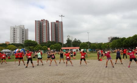 Evento recreativo reuniu população para prática de atividades físicas no Parque da Cidade, em Jacareí