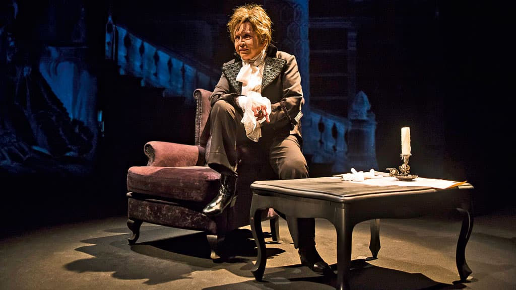 Teatro Ariano Suassuna recebe peça teatral com Nathália Timberg e Clara Sverner