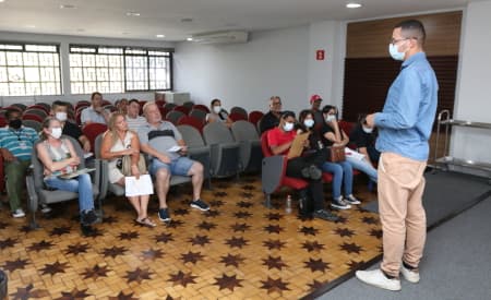 Vigilância em Saúde de Jacareí ministra curso de boas práticas na comercialização de pescados