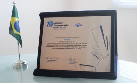 Prefeitura de Jacareí recebe certificado do Sebrae pelos programas ‘Gestoras da Moda’ e ‘Aqua Empreendedores’