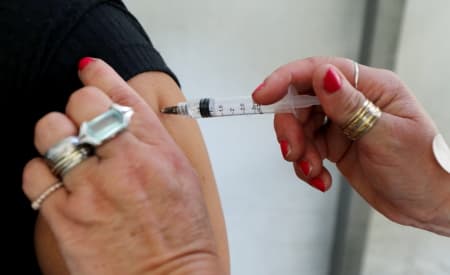 Proteja-se contra a gripe! Vacinação contra a Influenza segue em Jacareí, para toda a população acima de 6 meses