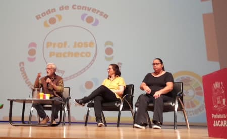 Roda de conversa reúne professores da rede municipal de Jacareí e fundador da ‘Escola da Ponte’ de Portugal