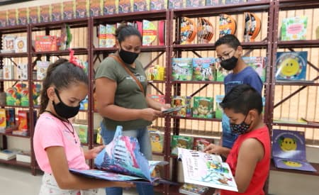 Feira Literária de Jacareí acontece entre sexta (21) e domingo (23) com distribuição de 32 mil livros para alunos da rede municipal