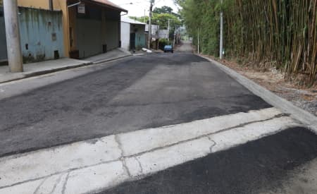 Prefeitura conclui pavimentação de avenida Distrito Federal, no Rio Comprido