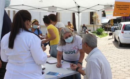 Secretaria de Saúde realiza ação especial da campanha ‘Novembro Azul’, no pátio dos Trilhos