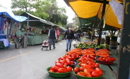 Vésperas de Natal e Réveillon têm feiras livres em quatro bairros de Jacareí
