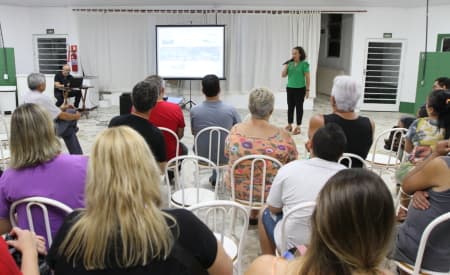 Prefeitura se reúne com moradores para reforçar importância das obras de drenagem