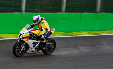 Piloto de Motovelocidade de Jacareí segue na liderança do SuperBike