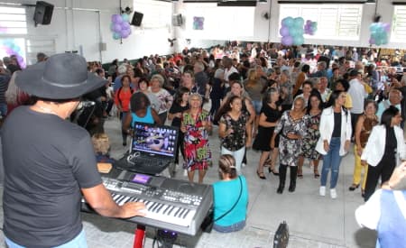 Em festa com mais de 300 pessoas, Casa Viva Vida comemora aniversário de 27 anos