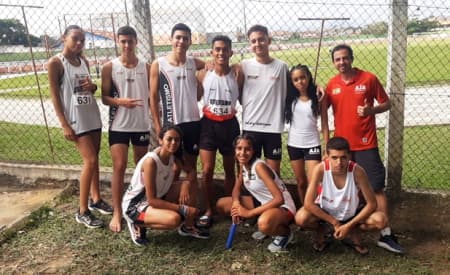 Equipes de Jacareí representaram a cidade em competições oficiais no fim de semana