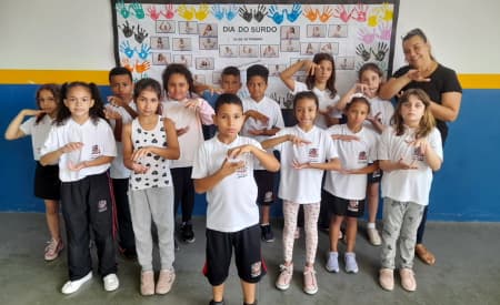 Educação realiza ações de conscientização em comemoração ao Dia do Surdo em 26 de setembro