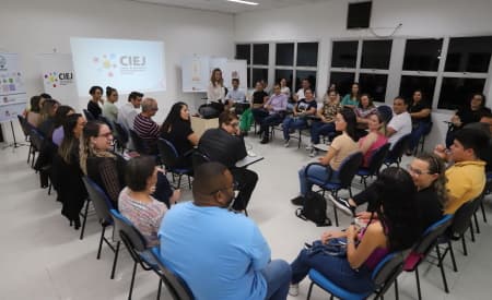 Secretaria de Desenvolvimento Econômico inicia aulas do Programa Potencial Empreendedor e entrega Planejamento Estratégico Participativo