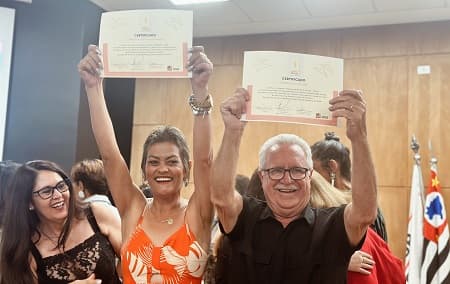 Alunos concluem curso e se formam no Programa Gestores da Moda