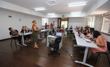 Prefeitura de Jacareí institui Comitê para fortalecer atendimento a mulheres vítimas de violência