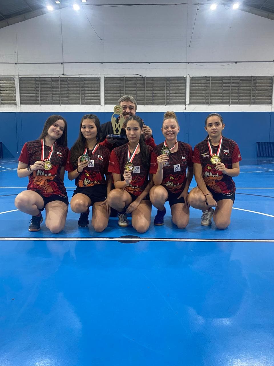 Tênis de Mesa de Jacareí se consagra tetracampeã dos Jogos Regionais com ouro no feminino e no geral
