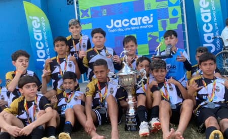 Barceloninha e E.C. Borabola são campeões do Futebol de Base