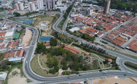 Vias no entorno do Parque da Cidade serão interditadas para corrida noturna neste sábado (25)