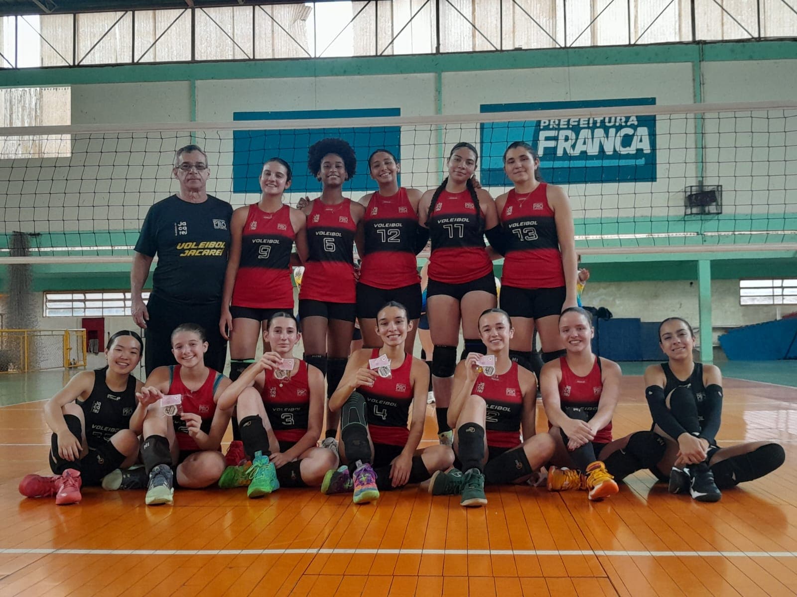 Equipes esportivas de Jacareí brilham em campeonatos no fim de semana