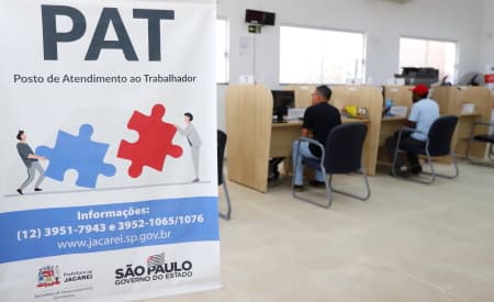 Outubro de 2025 foi o melhor mês do PAT em número de contratados dos últimos 5 anos