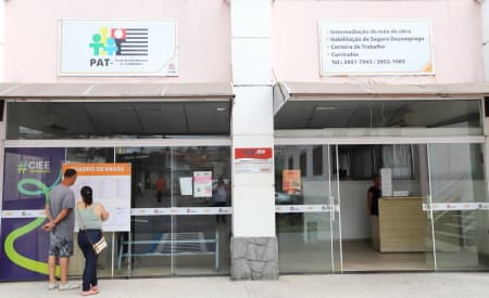 PAT Jacareí realiza mutirão para a contratação de 160 vagas da empresa Ambiental Jacareí
