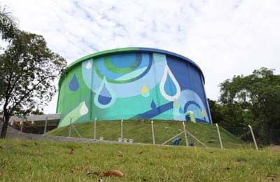 Reservatório de 5 milhões de litros ganha pintura artística