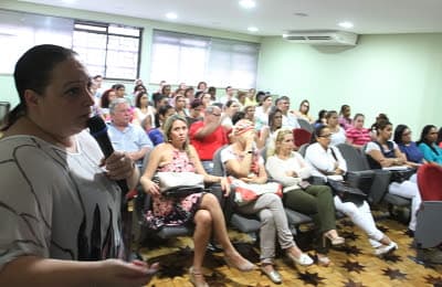 Encontro orienta profissionais da saúde a lidar com doenças causadas pelo Aedes aegypti