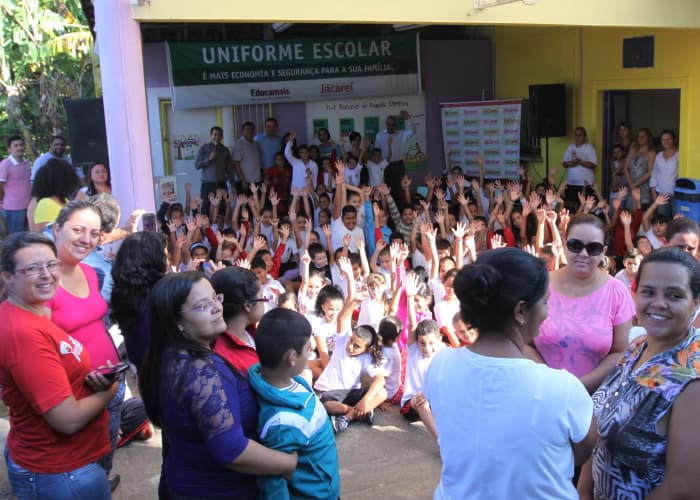 Mais uma EMEF recebe uniformes escolares