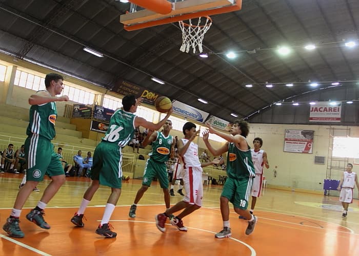 Três equipes de base do basquete vão a São Paulo enfrentar o Esperia pelo Paulista