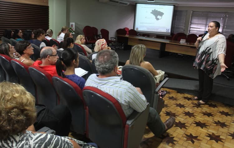 Campanha de combate ao Aedes aegypti terá palestra amanhã no Auditório da Câmara