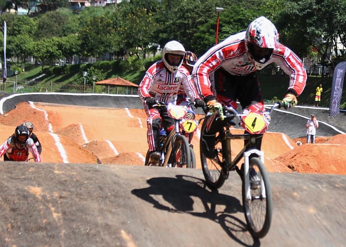 Jacareí Bicicross é vice-campeão brasileiro em duas categorias do BMX
