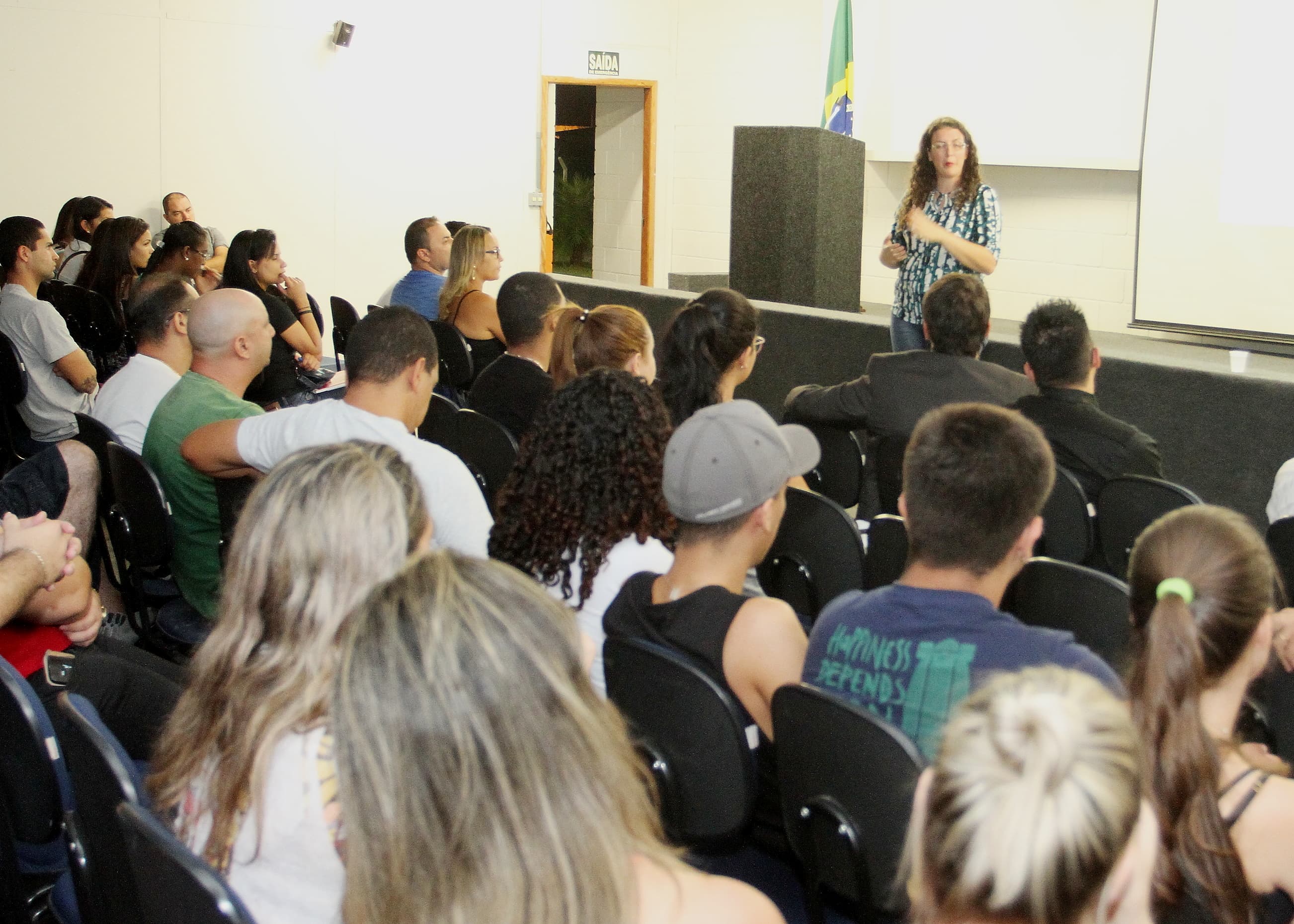 Secretários falam sobre 6ª Conferência da Cidade a alunos da faculdade Anhanguera
