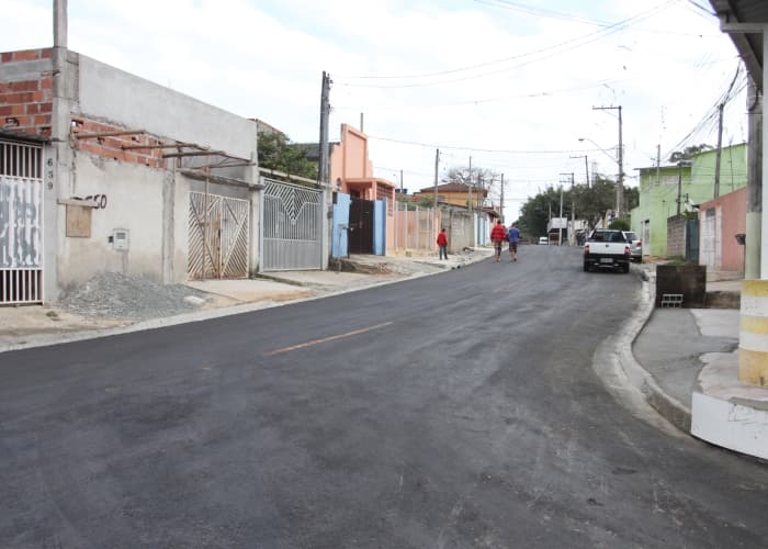 Prefeito e secretários visitam obras em Jacareí