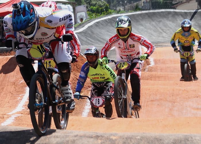 Jacareí Bicicross disputa mundial na Colômbia