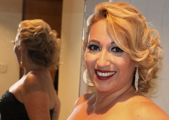 Show com Claudia Muniz é opção no Dia dos Namorados