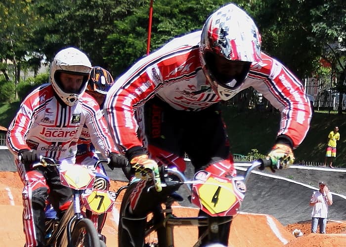 Jacareí Bicicross vence em quatro categorias na 3ª etapa do Paulista de BMX
