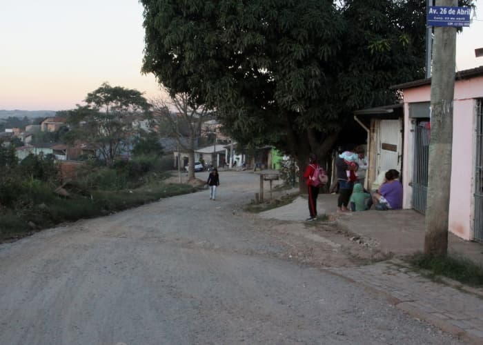 Começam obras de pavimentação de ruas do bairro 22 de Abril