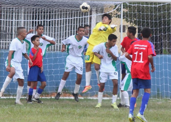 Campeonato Municipal de Futebol das categorias de base tem jogos no sábado
