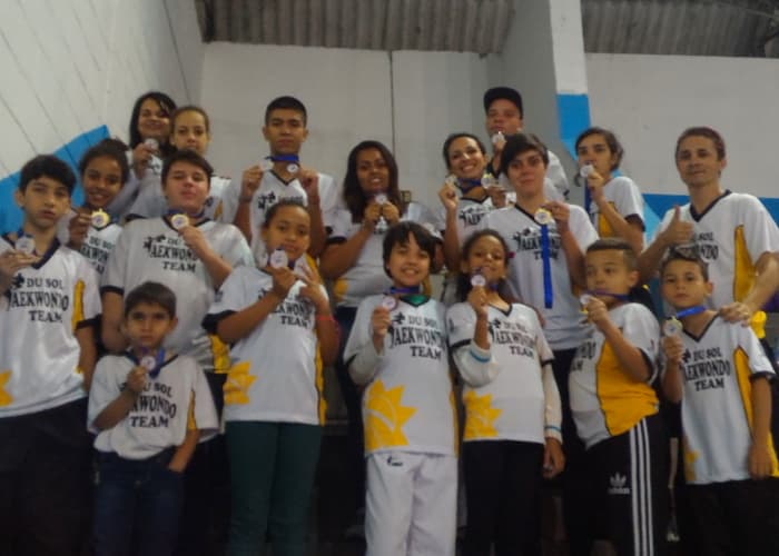 Taekwondo de Jacareí fatura 18 medalhas na Copa AMT