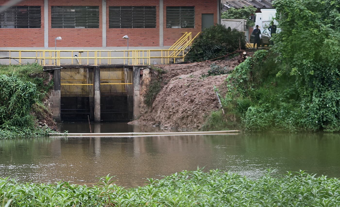 Queda de energia causa desabastecimento de água em Jacareí
