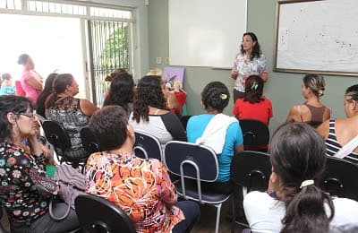 CRAS Oeste comemora oito anos de atividades com palestra e diversão