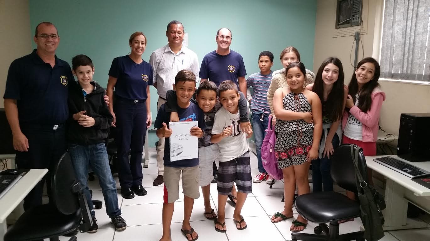 Secretaria de Segurança oferece curso de inclusão digital para crianças e adolescentes