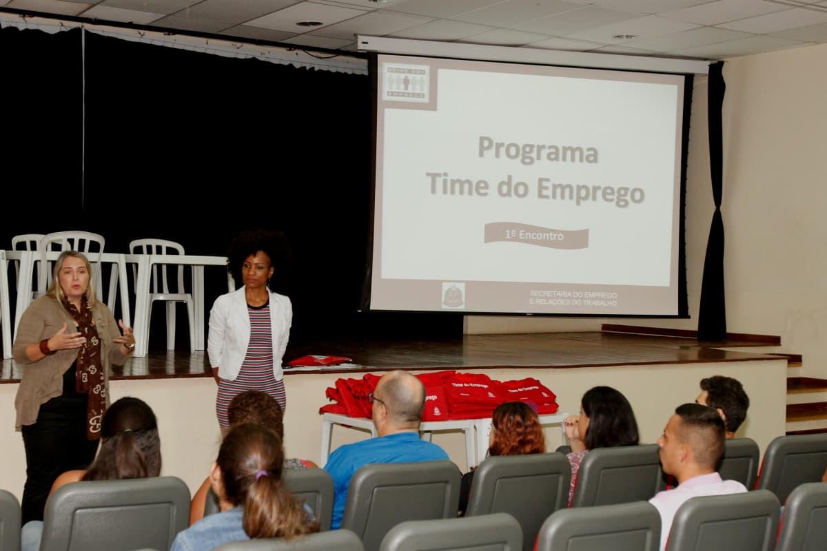 Time do Emprego realiza curso de qualificação profissional