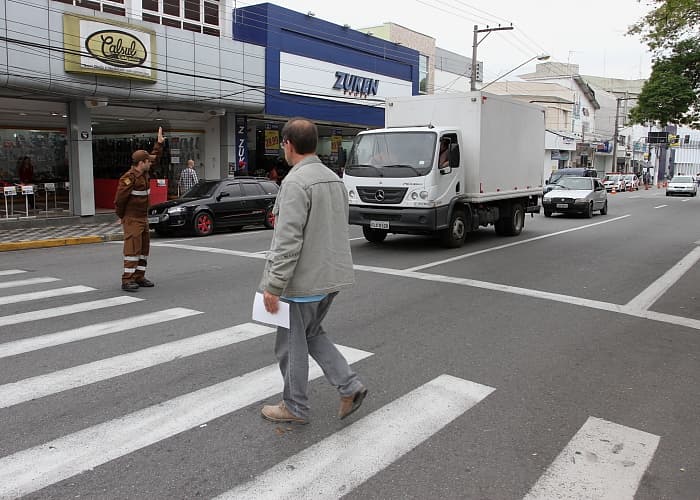 Prefeitura lança campanha de conscientização e gentileza no trânsito