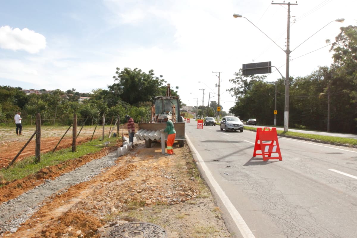 Prefeitura realiza recapeamento na Avenida Lucas Nogueira Garcez