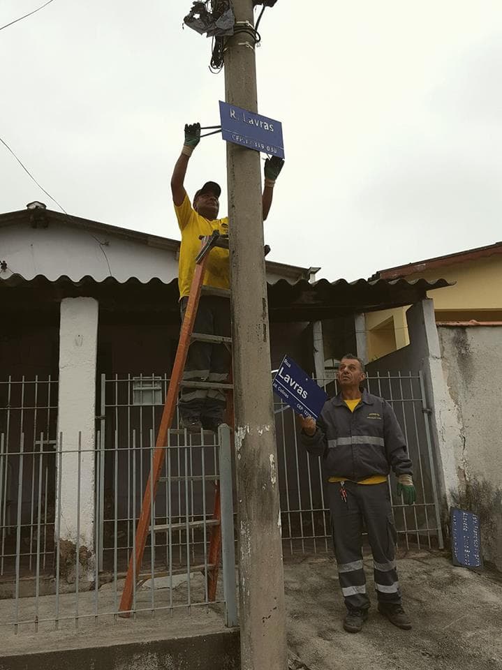 Secretaria de Mobilidade Urbana realiza troca de placas denominativas na cidade