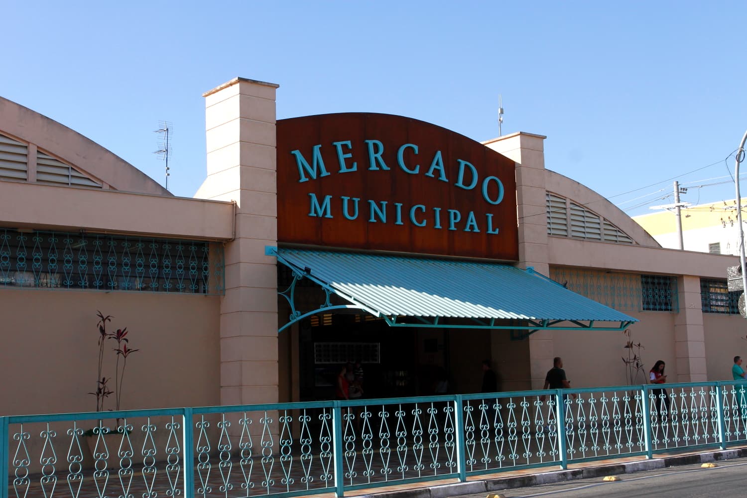 Mercado Municipal não irá abrir neste domingo