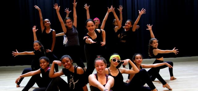 Bailarinos de Jacareí disputam fase internacional do Passo de Arte