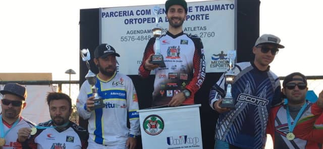 Trio jacareiense vence Paulista de Bicicross